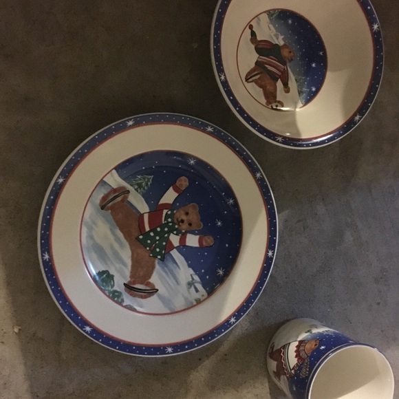 Mikasa Other - Mikasa Skating Bears 3 Piece Set